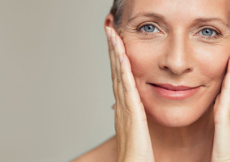 Prevenire le righe del viso con il massaggio intraorale